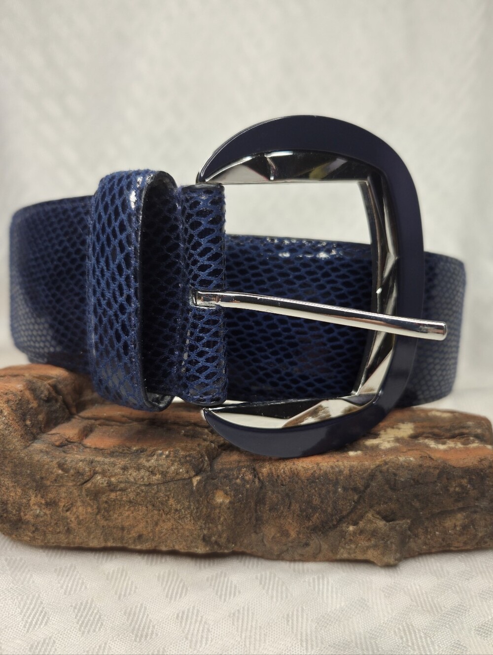 White House Black Market Wide Belt Navy Blue Snake Print Leather Lining Sz Small